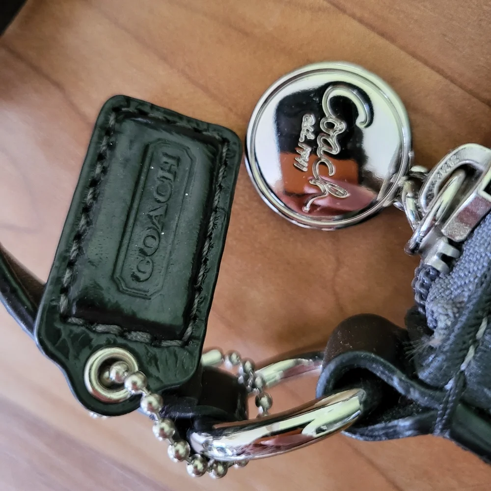 SOLD COACH  •  Signature Sateen Swing Pack Purse - Picture 4 of 5